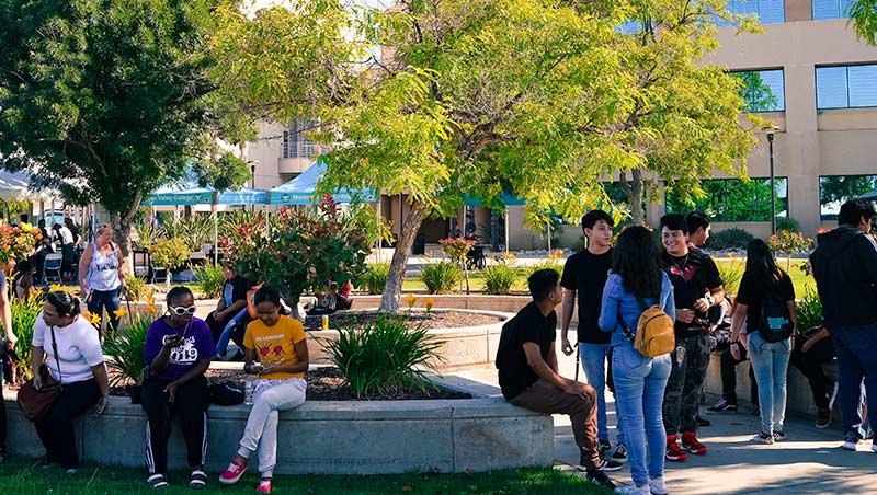 Students gather in Coudures Plaza